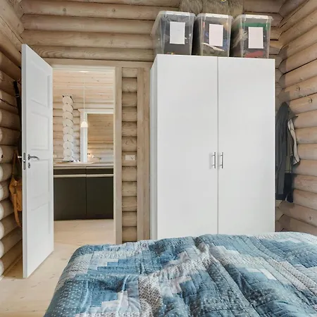 3 Bedroom Awesome In *