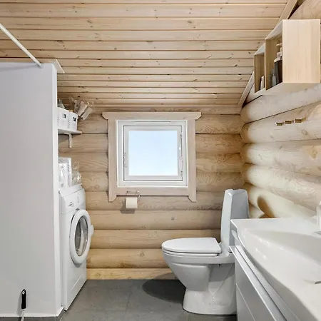 3 Bedroom Awesome In * Dannemare