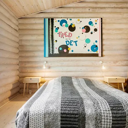 3 Bedroom Awesome In Semesterbostad *