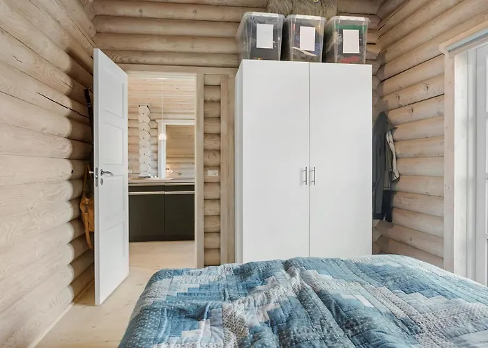 3 Bedroom Awesome In *